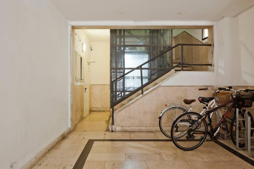 Big Apartment Next To Gordon Beach Plus Free Parking Тел Авив Екстериор снимка