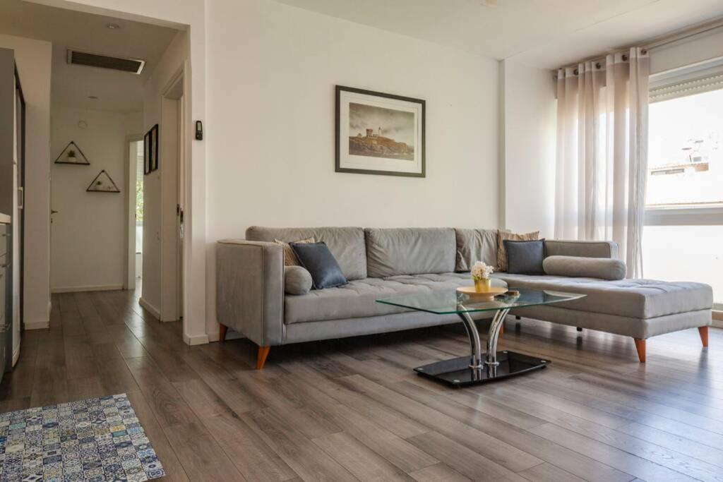 Big Apartment Next To Gordon Beach Plus Free Parking Тел Авив Екстериор снимка