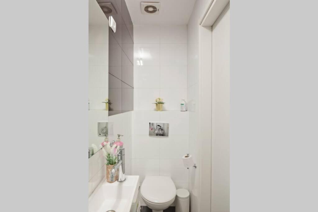 Big Apartment Next To Gordon Beach Plus Free Parking Тел Авив Екстериор снимка