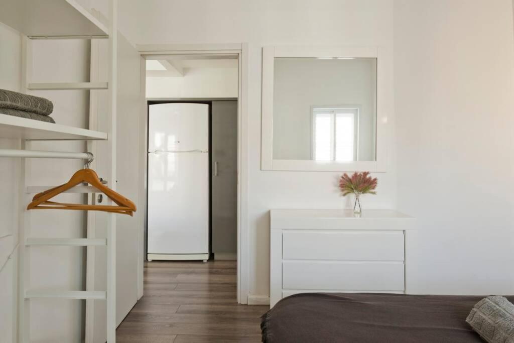Big Apartment Next To Gordon Beach Plus Free Parking Тел Авив Екстериор снимка